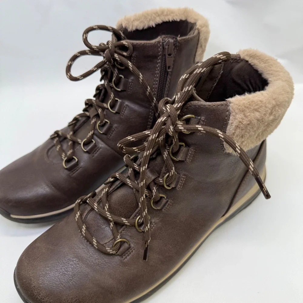Baretraps Yanty Ankle Boots Faux Fur Collar Lace Up Comfort Brown‎ 8.5M Winter